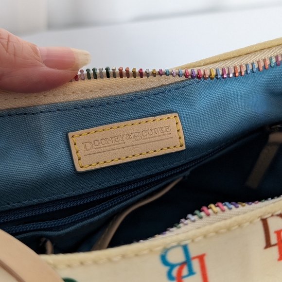 Dooney & Bourke Rainbow Logo & Zipper Hobo Bag With Pink Heart Hang Tag. - Picture 12 of 16